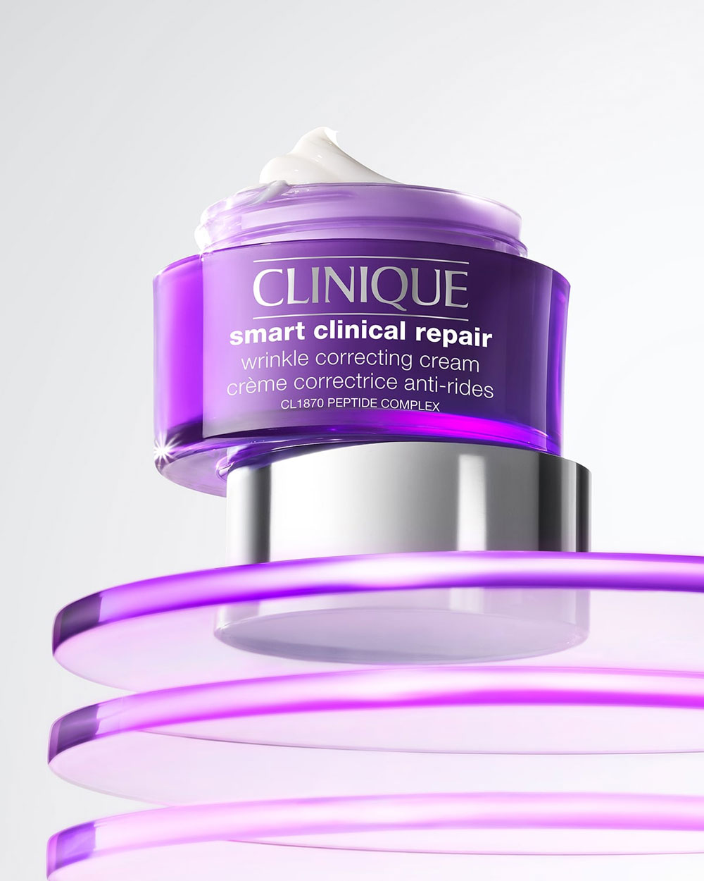 Auf sonrisa gibt es aus erster Hand alle Informationen zur neuen Clinique Smart Repair Wrinkle Correcting Cream zum Nachlesen.