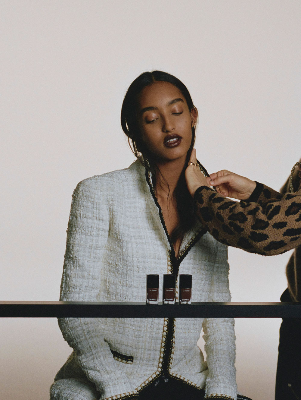 Zur Einstimmung auf den Herbst gibt es auf sonrisa eine Vorschau auf die neue Makeup-Kollektion von Chanel, welche die Glückshormone tanzen lässt als ob der Sommer in Verlängerung ginge...