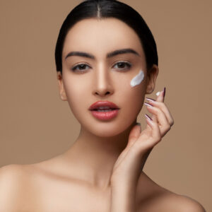 Get the glow: auf sonrisa gibt es ganzheitliche Profi-Tipps für schöne Haut im Winter.