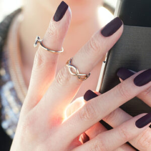 Nailed it: exklusiv für sonrisa verraten vier Beauty-Profis die besten Tipps für eine gute Maniküre daheim.