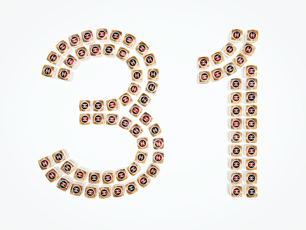 Chanel setzt mit 31 Le Rouge in jeder Hinsicht neue Masstäbe bei Lippenstiften und auf sonrisa gibt es dazu alle Hintergrundinformationen.