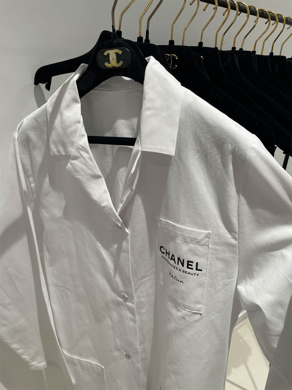 Erstmals in der Geschichte von Chanel gab es die Möglichkeit eines Besuchs im Forschungszentrum von Pantin. Sonrisa war dabei und hat neben Bildern auch viele Hintegrundinformationen mitgebracht.