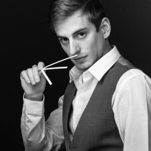 So findest Du das perfekte Parfum für Dich: Parfumeur und Pro Fragrantia-Begründer Thomas Nipkow verrät in dieser exklusiven Beauty-Serie von sonrisa seine besten Tipps.