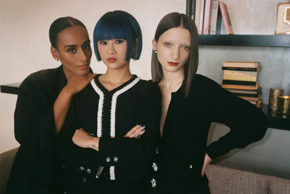 Die Frühlingskollektion 2024 von Chanel, die erste unter der Leitung des Creative Teams Comètes Collective, ist jetzt erhältlich. Die Details dazu sowie aktuelle Makeup-Trends gibt es auf sonrisa.ch.