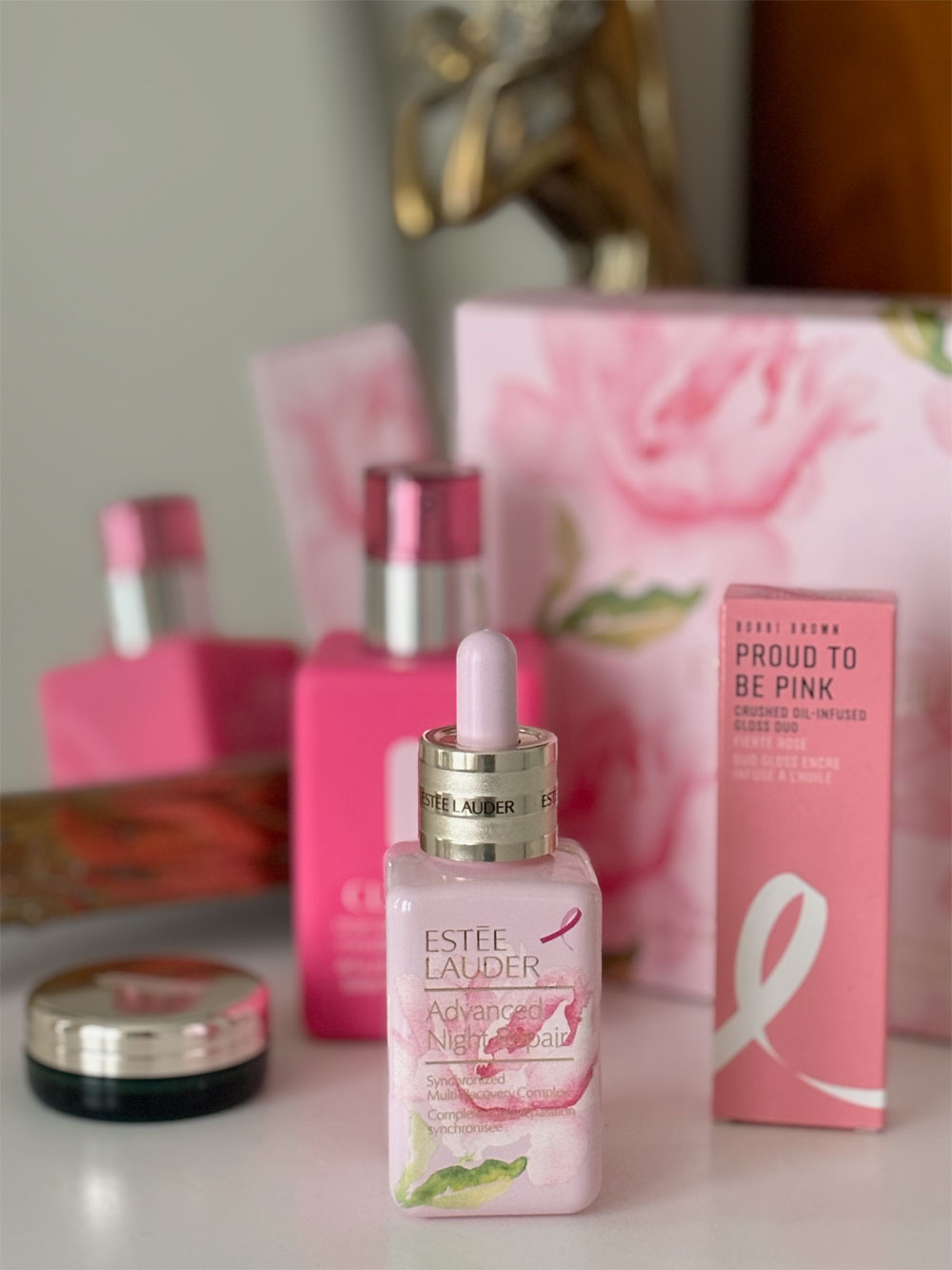 Die Pink-Ribbon-Kampagne 2024 steht wiederum für den weltweiten Kampf gegen Brustkrebs. Auf sonrisa erfährst Du, wie Du durch die Aktionen Roll for Pink und den Charity-Sale aktiv helfen kannst.
