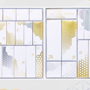 Self-Care für die Adventszeit: sonrisa verlost den exklusiven Sensai Beauty-Adventskalender mit japanischer Luxus-Pflege im Wert von 400 CHF. Jetzt teilnehmen und gewinnen.
