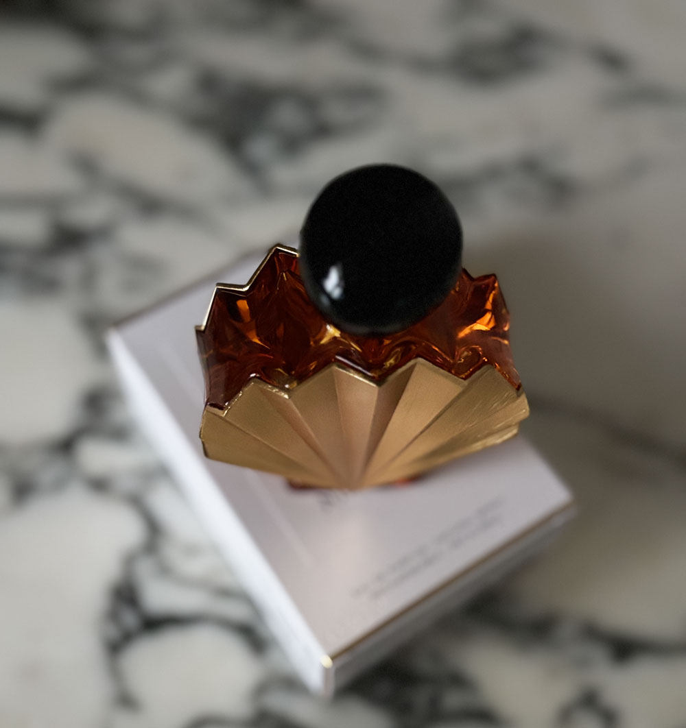 Die Parfumwelt ist begeistert: sonrisa weiss, warum Vénus von Nina Ricci als neuer Kultduft gehandelt wird – inklusive Testbericht und Hintergründen.