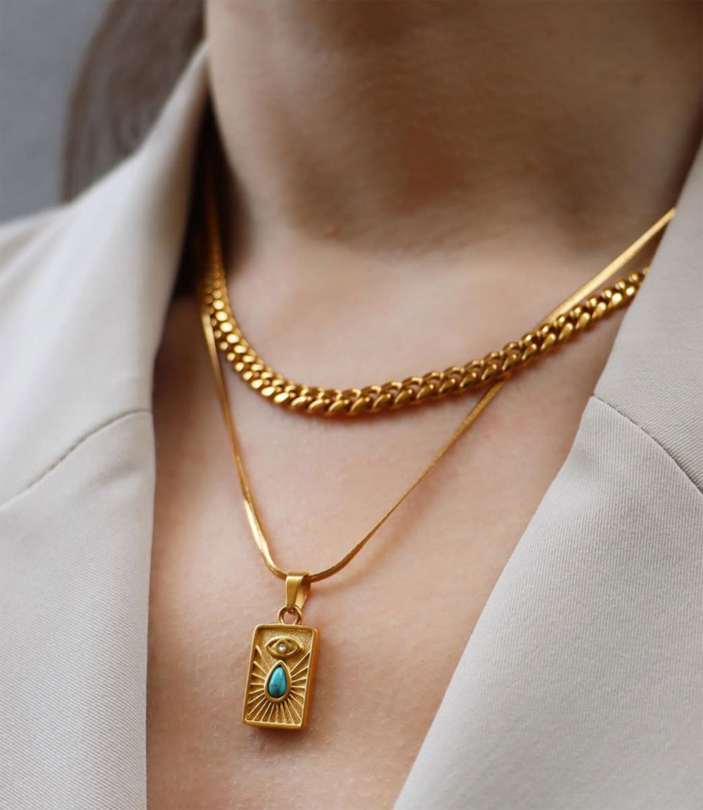 Feiere den Valentinstag mit einem besonderen Geschenk: Gewinne auf sonrisa.ch Gutscheine von Tara Style im Wert von je 150 CHF und entdecke zeitlosen Schmuck für Dich oder Deine Liebsten.