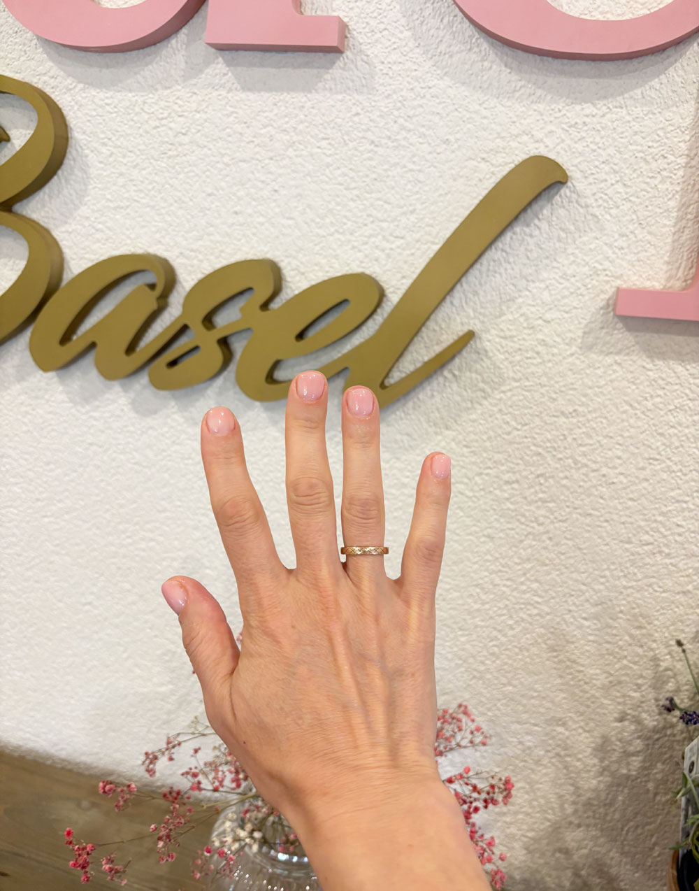 Brüchige Nägel nach Gel oder Shellac? Ich habe den TikTok-Trend BIAB getestet – inklusive Profi-Tipps, Ablauf, Pflege und ehrlichem Fazit. Das Ergebnis: Nägel wie neu. Jetzt entdecken!