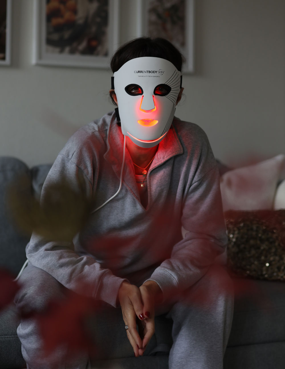 LED Maske Wirkung 💡 Mythen entlarvt, Fakten erklärt, Rabattcode für CurrentBody LED-Maske gesichert. Alles, was du über den Beauty-Trend wissen musst.