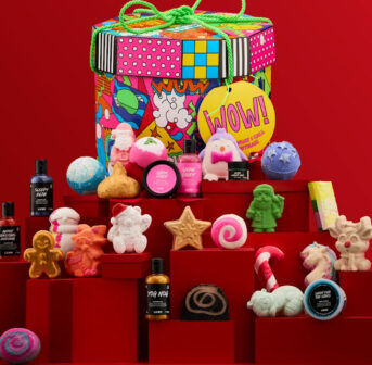 Einmal auspacken, festliche Vibes erleben: Gewinne das limitierte Lush Wow-Set mit 35 Beauty-Klassikern auf einmal!