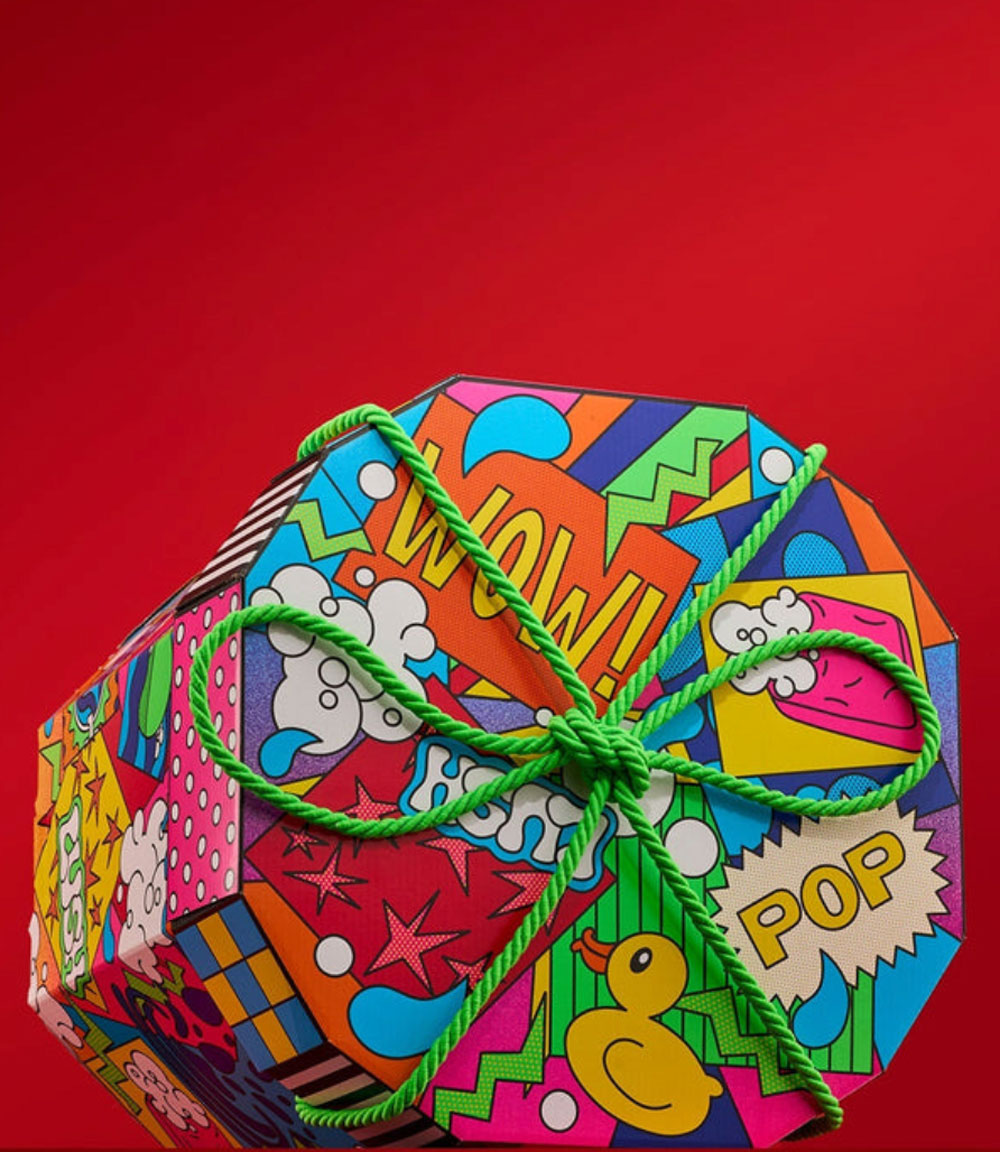 Einmal auspacken, festliche Vibes erleben: Gewinne das limitierte Lush Wow-Set mit 35 Beauty-Klassikern auf einmal!