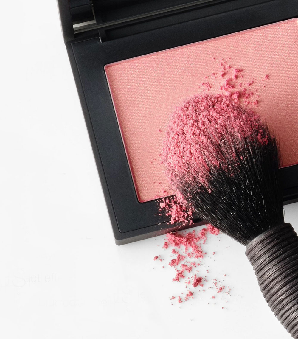 Luxus-Giveaway: Gewinne eines von drei exklusiven Shiseido-, Nars- und Issey-Miyake-Sets im Wert von über 500 CHF – nur bei sonrisa. Jetzt entdecken & mitmachen.