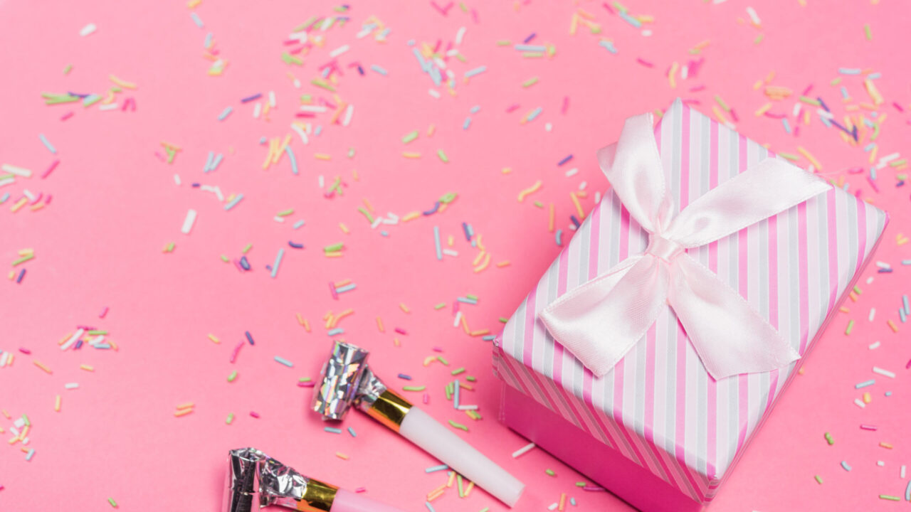 Luxus-Giveaway: Gewinne eines von drei exklusiven Shiseido-, Nars- und Issey-Miyake-Sets im Wert von über 500 CHF – nur bei sonrisa. Jetzt entdecken & mitmachen.