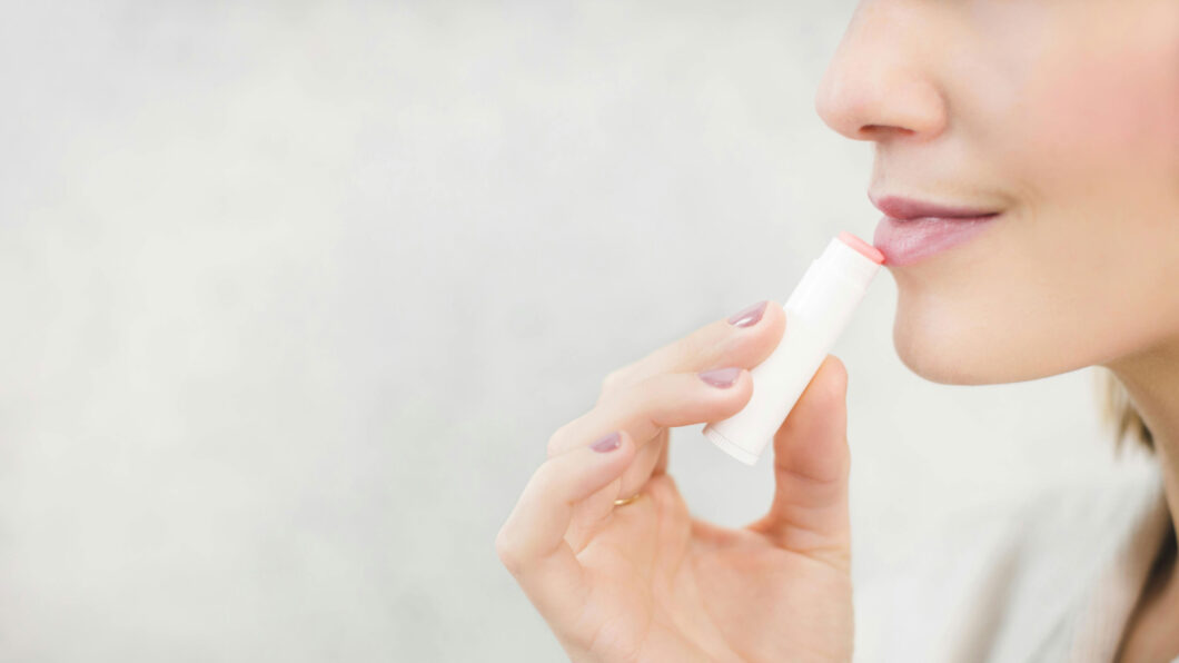 Kleine Stifte, grosse Wirkung: Darum schwören alle Beauty-Fans auf getönte Lipbalms