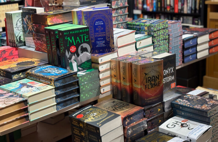 Speichern, eintauchen, mitreden: Die Unterhaltungs-Favoriten auf sonrisa im Februar 2026 liefern Gesprächsstoff von Buchclub bis Serienabend.