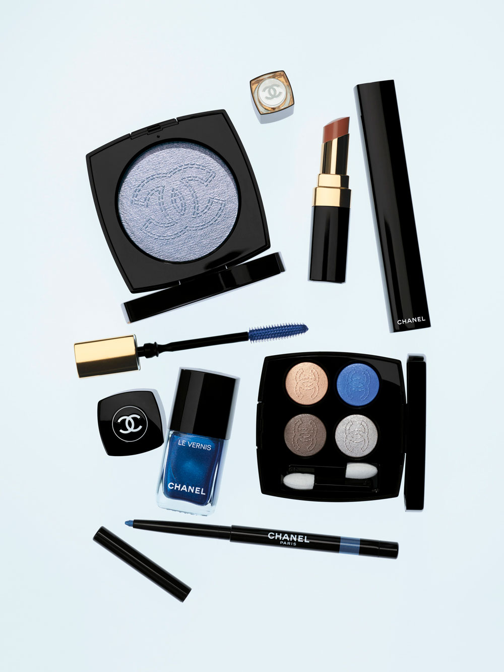 Chanel Denim Collection, La Prairie Skincare Dyson Haircare und vieles mehr: Die Übersicht der besten Beauty-Neuheiten auf sonrisa sorgen für FOMO.