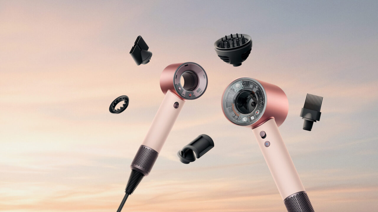 Auf sonrisa geht es um den neuen Dyson Supersonic Travel und warum der kompakte Hair Dryer in der Beauty-Szene als potenzielles Must-have für Reisen diskutiert wird.