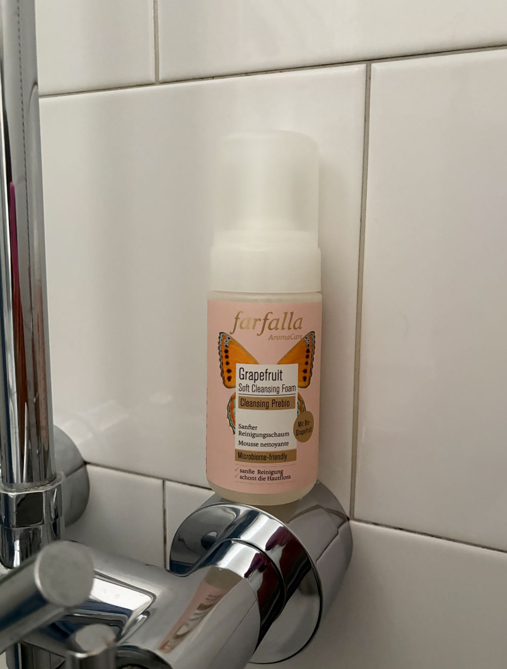 Die häufigsten Fehler bei der Gesichtsreinigung und wie Sie Ihre Haut richtig reinigen. Auf sonrisa erklären Hautpflege-Profis, worauf es ankommt.