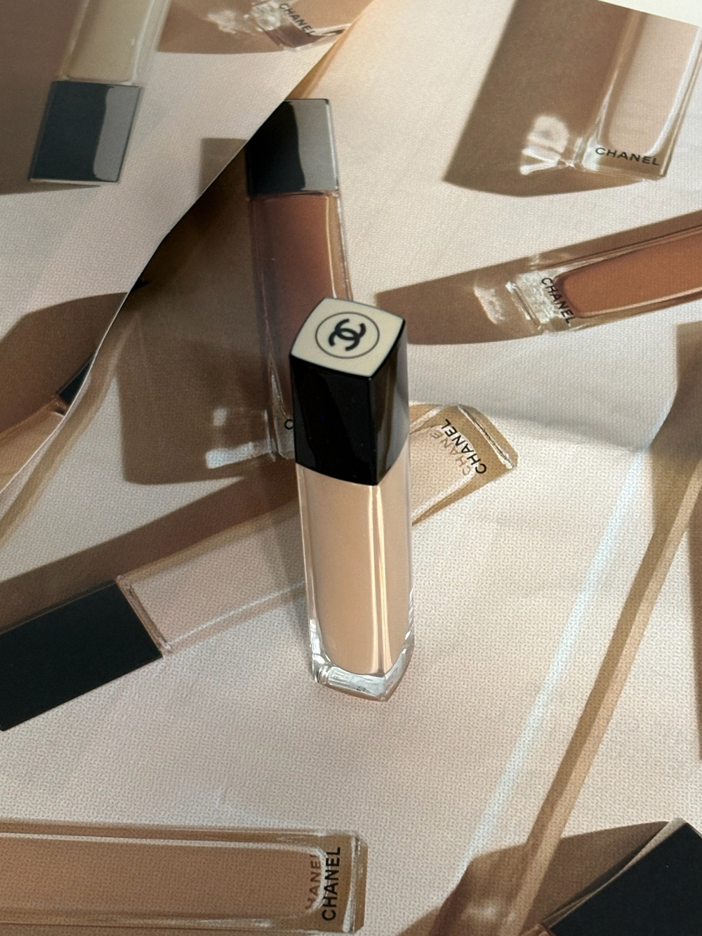 Les Beiges von Chanel zeigt, warum natürlicher Glow mehr ist als ein Trend. Die wichtigsten Fakten und Highlights jetzt auf sonrisa. 