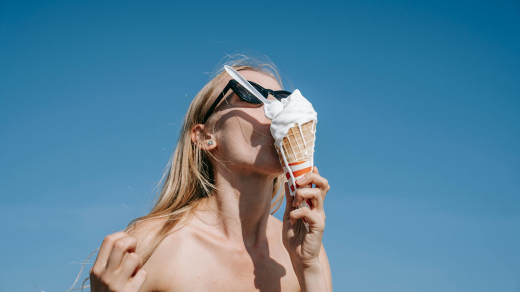 Sonnenschutz war lange uncool. Bis plötzlich alles ganz anders wurde (und Du kannst sogar gewinnen!).